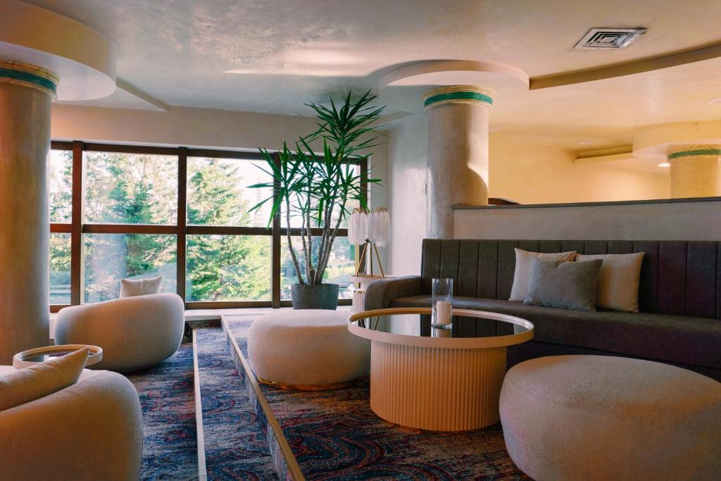 Admiral Hotel - Ultra All Inclusive & Private Beach — Hotel building in Golden Sands, Varna Region