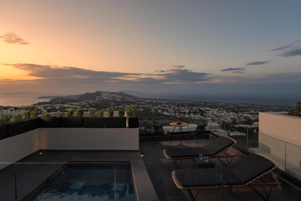 アピキア サントリーニ (Apikia Santorini) 周辺案内