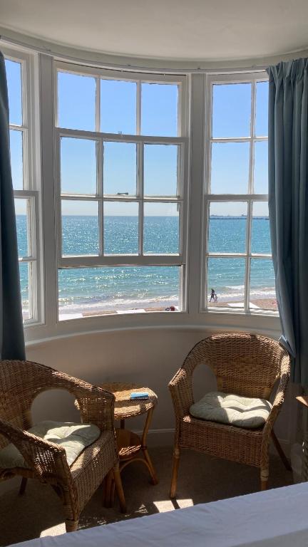 Whitecliff Guest House photo 8
