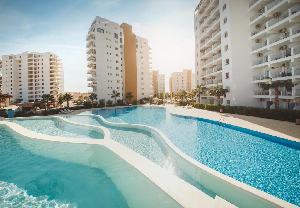 Modern Apartments in Caesar Resort & SPA, Long Beach, Perivolia tou Trikomou