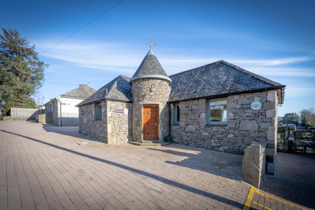 Oak Tree Inn photo