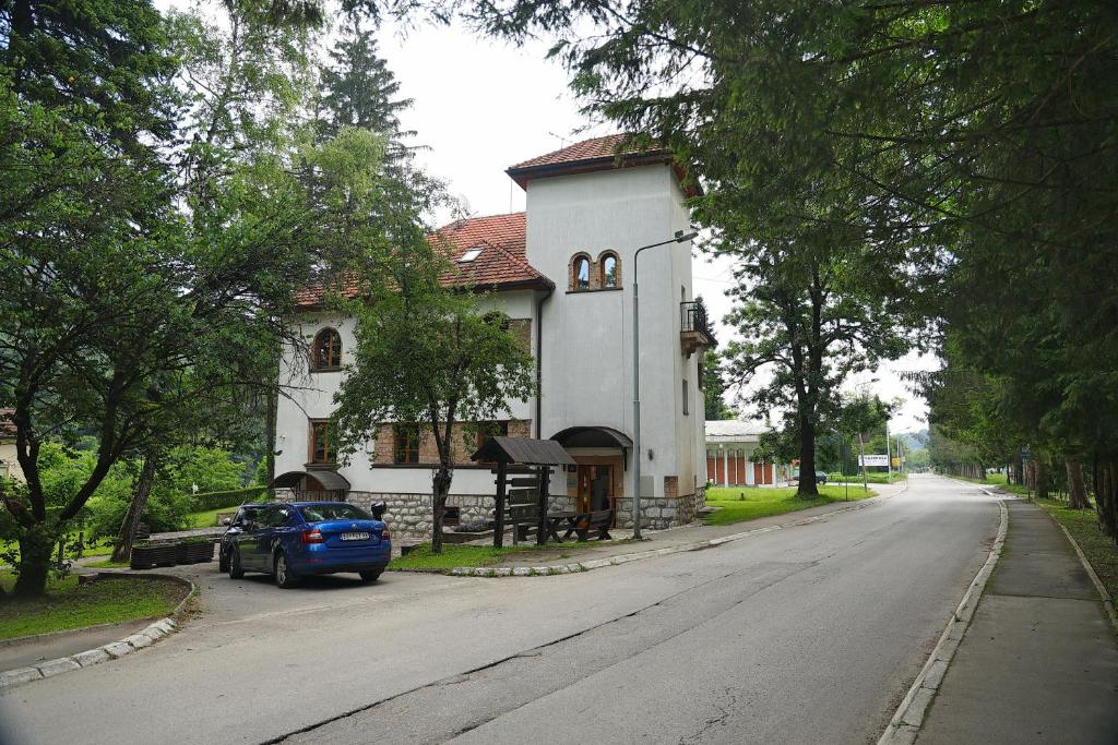 Garni Hotel Vila Drina — Hotel in Perućac