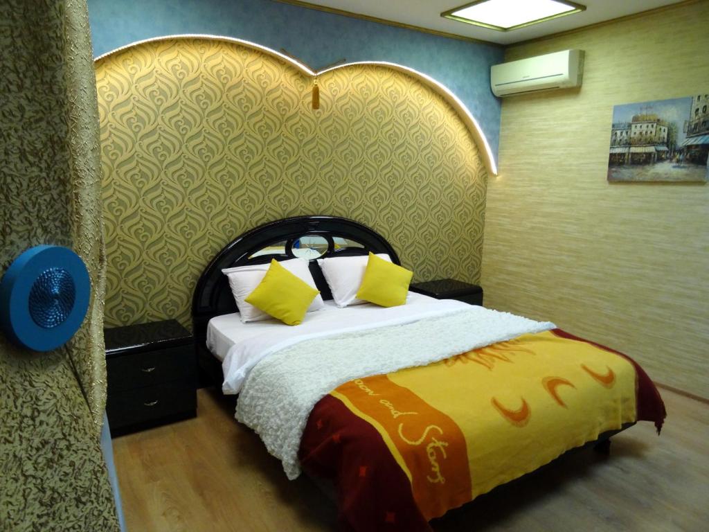 Superior Triple Room