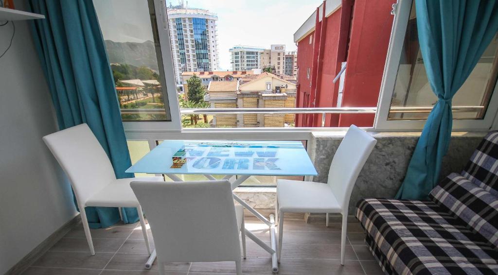 Irena Downtown Apartment - 4