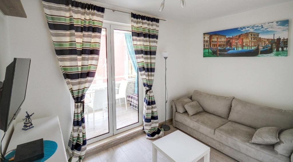 Irena Downtown Apartment - 1