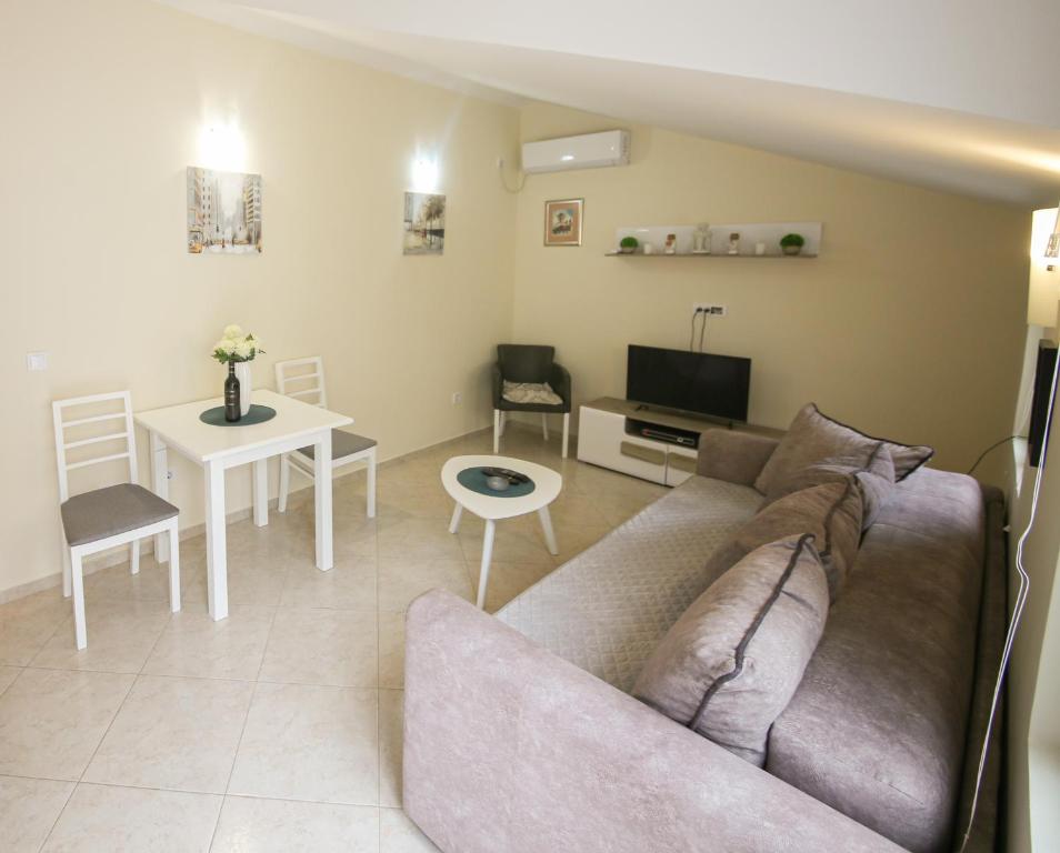 Goga Apartment - 2