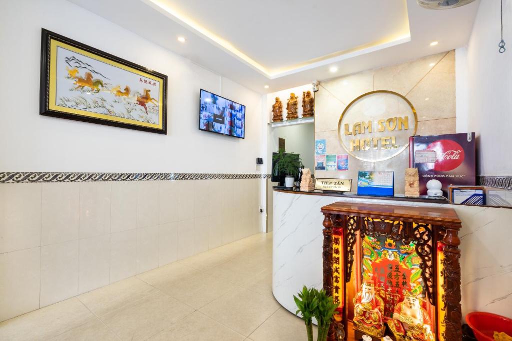 Lam Sơn Hotel