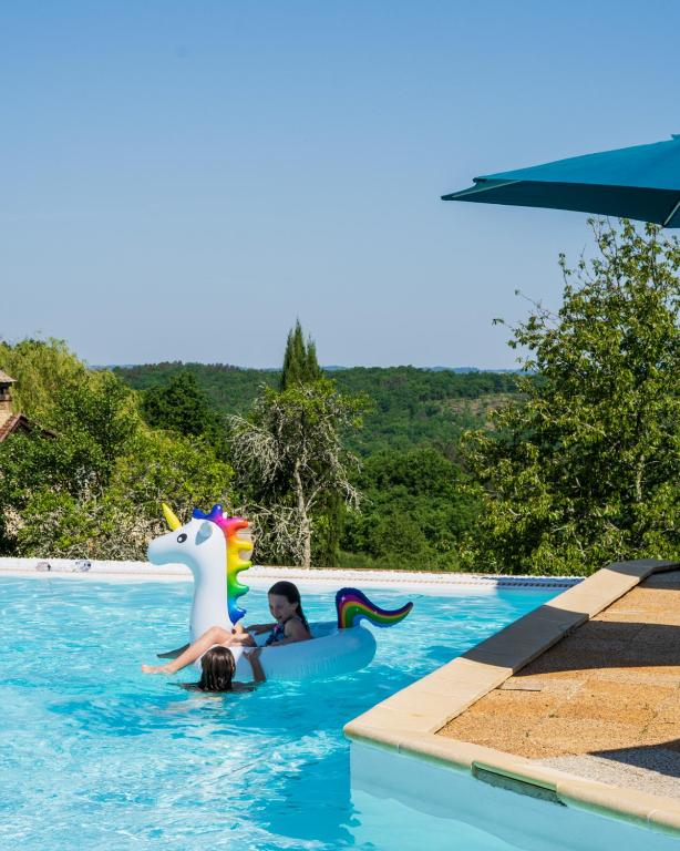 スイミングプール