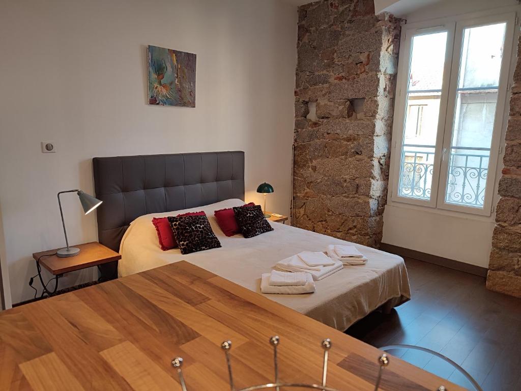 Studio de 25m2 - Extra centre - À 5 min à pied des plages - Commerces et restaurants sur place - Clim - Wifi - EXCEPTIONNEL - 2