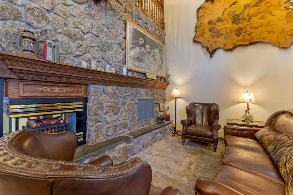 Comfort Inn & Suites Mt Rushmore photo