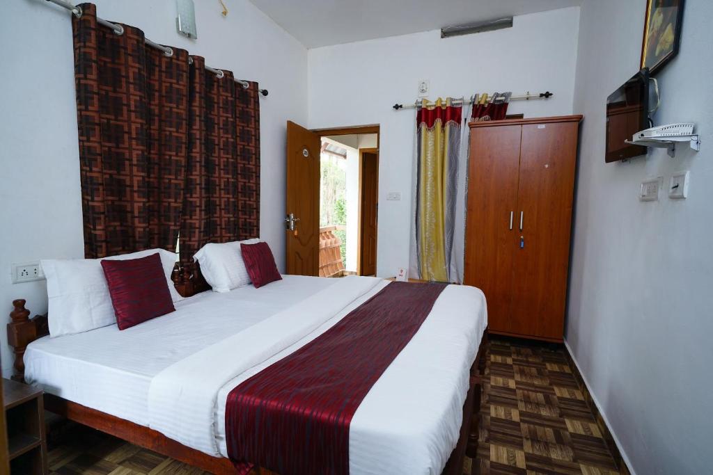 OYO 10644 M S Holiday Resort photo
