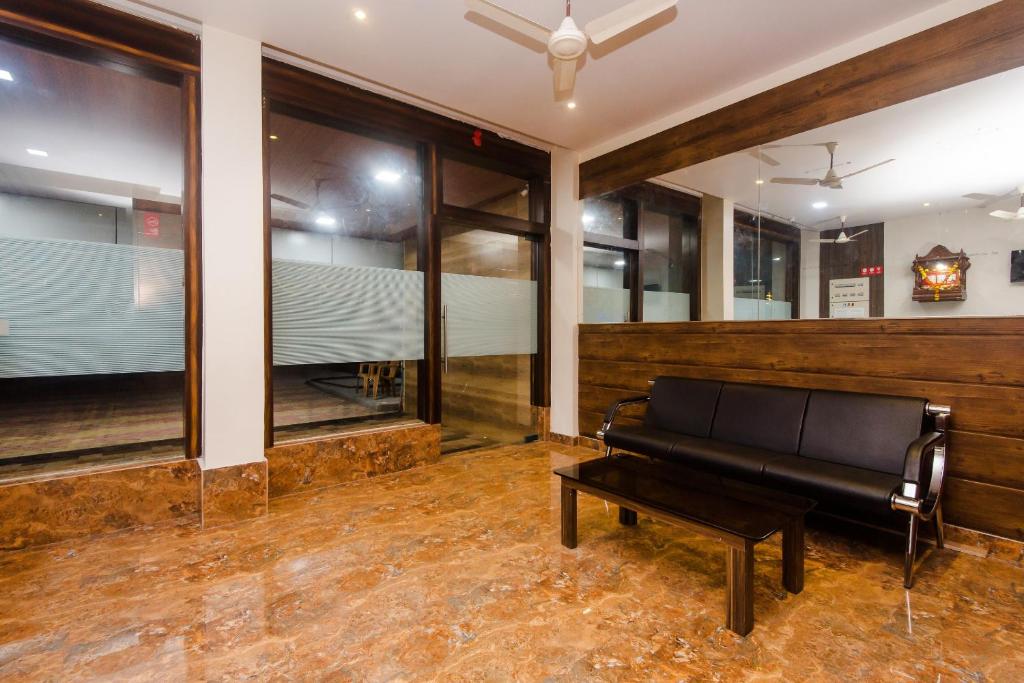 OYO 12894 Bunty Residency photo