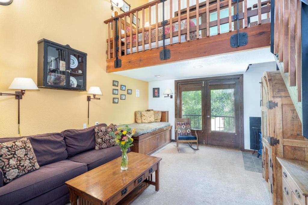 Manitou Lodge 6 by Alpine Lodging Telluride, Telluride