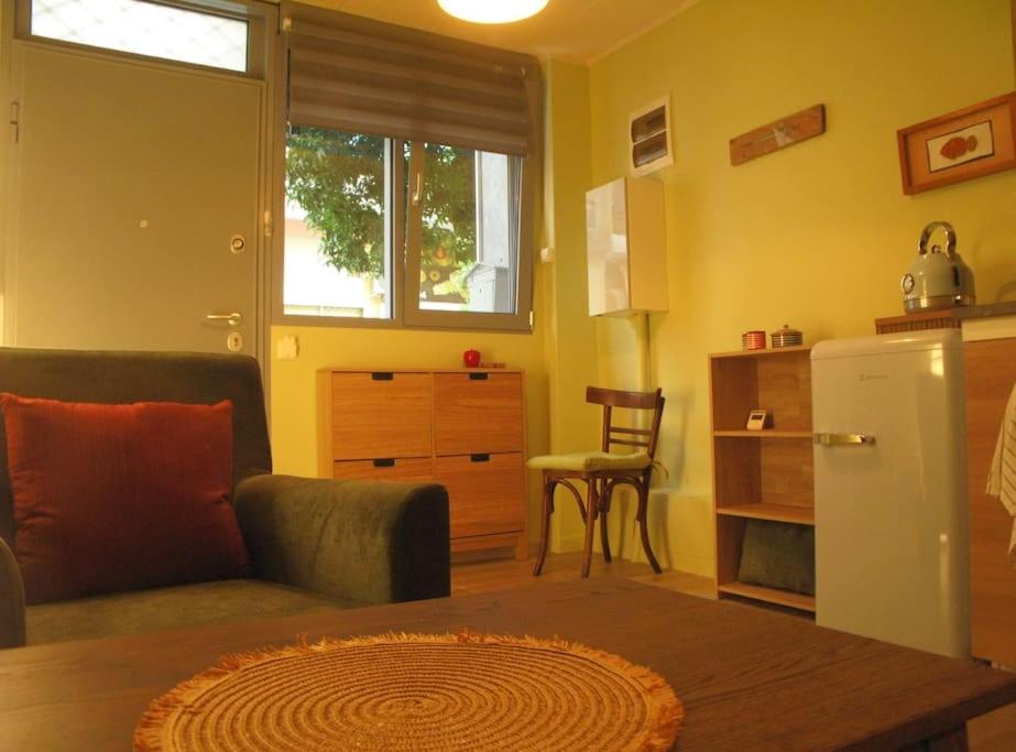 tiny duplex by the park, Athen
