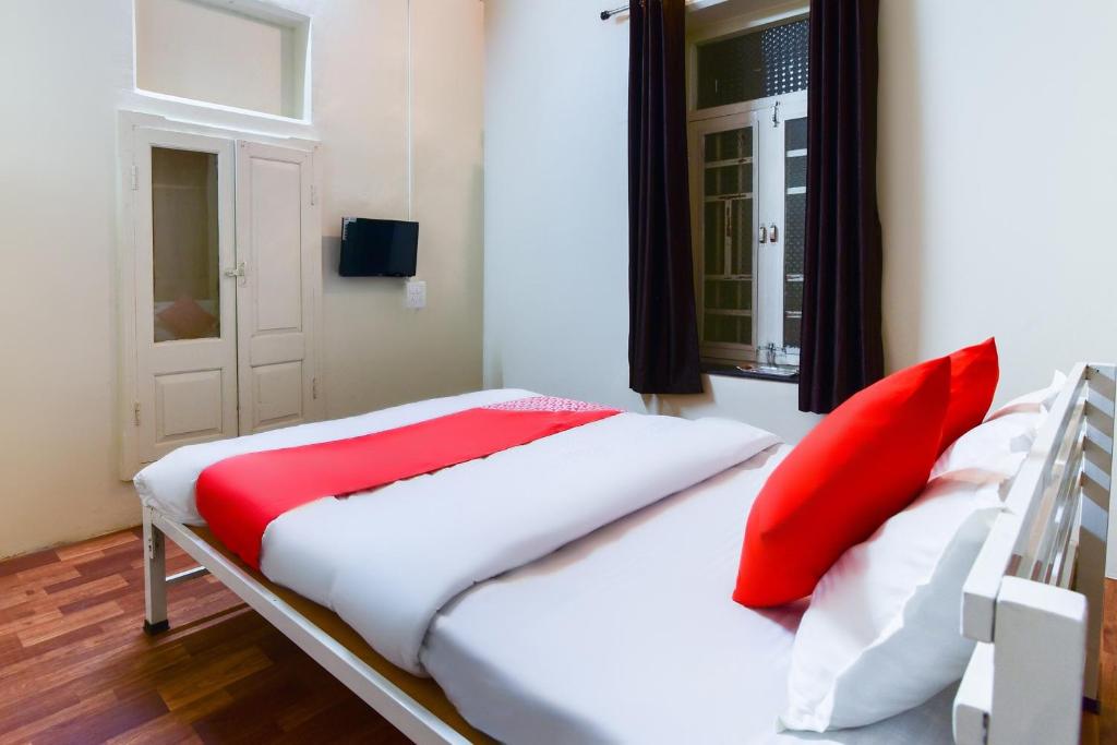 OYO 67875 Heritage Lodging And Boarding photo