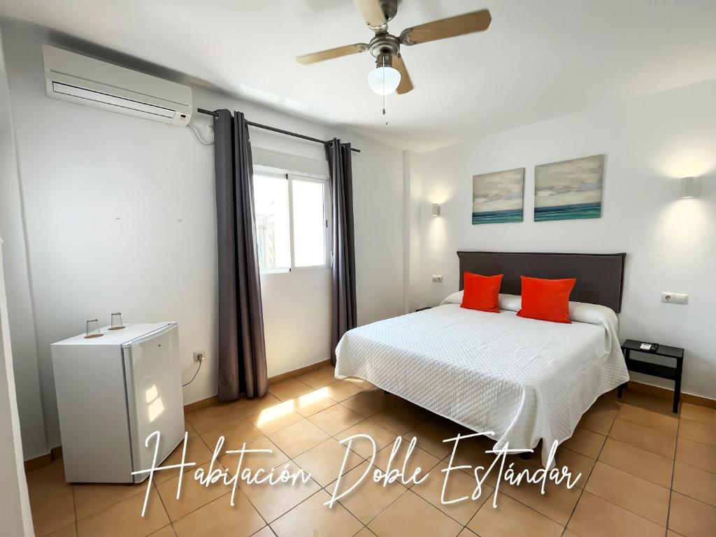 Micaela Charming Hostal - 2