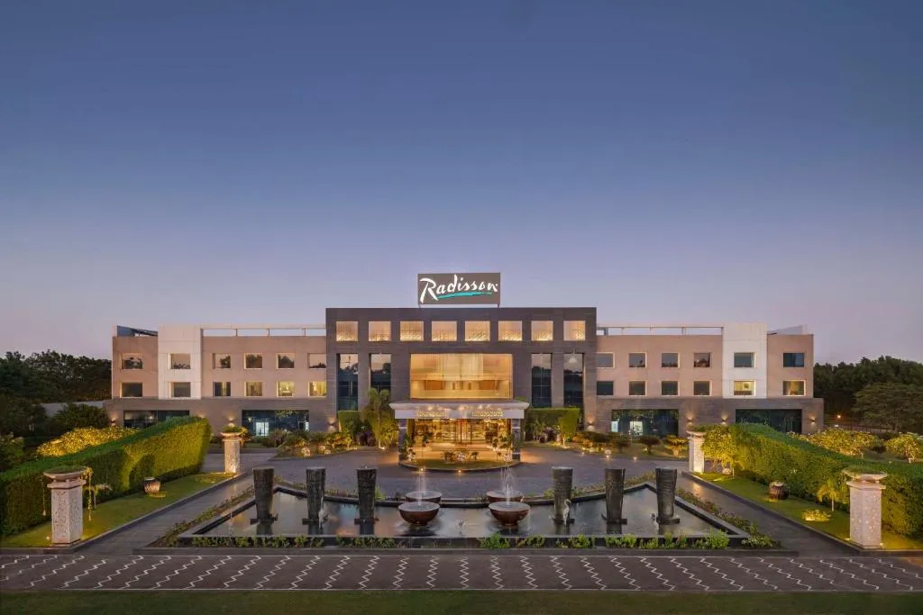 Radisson Resort & Spa Kandla，位于甘德希罕的酒店
