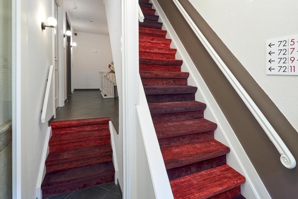 フロント・ロビー