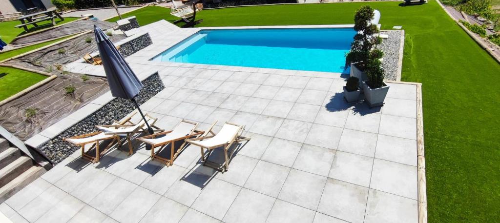 Chambre vue lac av piscine - 1