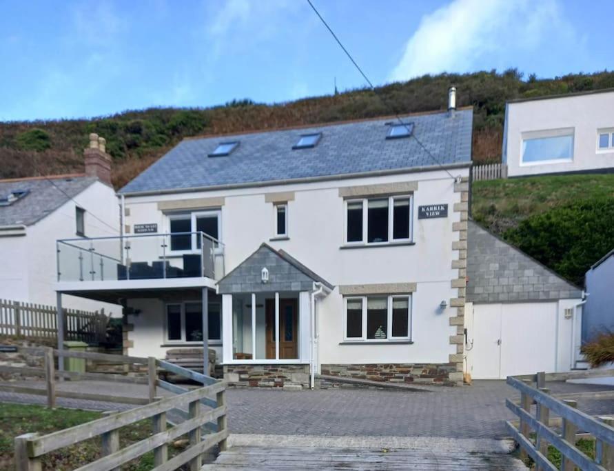 Karrek View - Trebarwith Strand (Sleeps 8-10), Treknow