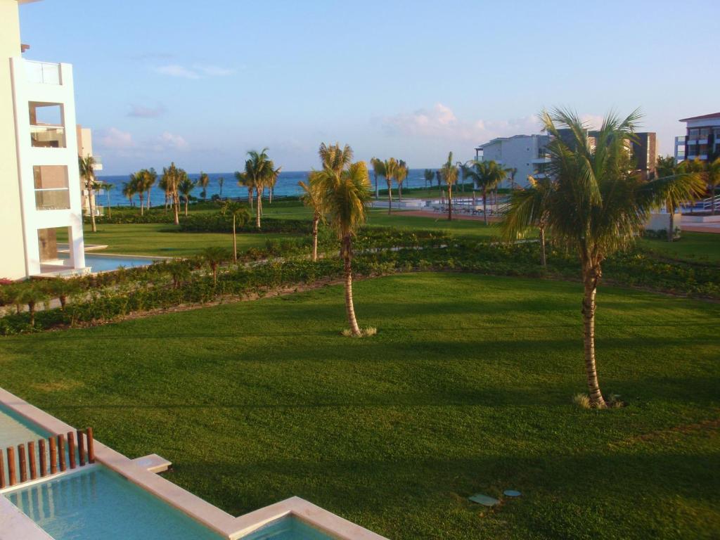 Luxury Condos at Mareazul Beachfront Complex with Resort-Style Amenities photo
