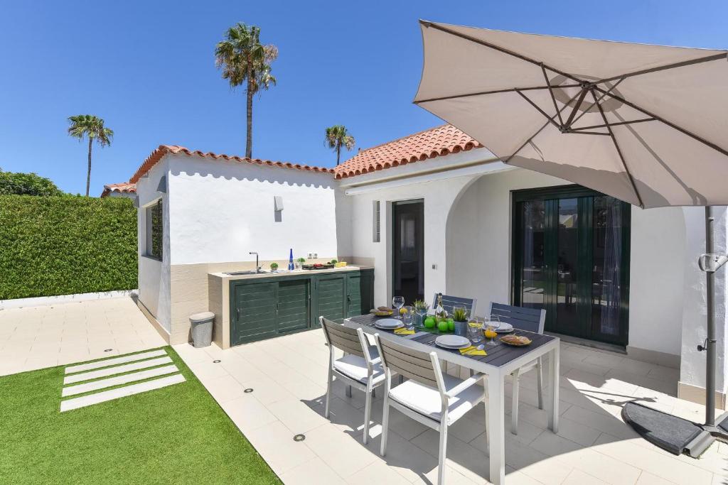 Bungalow with terrace in Maspalomas DS50 by VillaGranCanaria - 5
