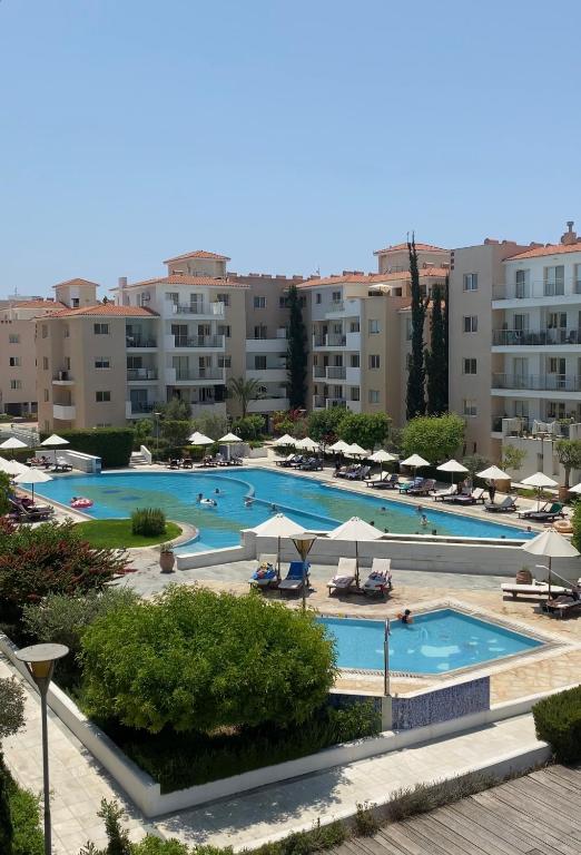 Elysia Park pool view apartment, Pafos