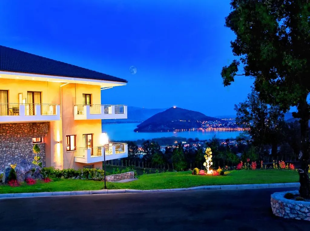 Enastron View Hotel, hotel en Kastoria