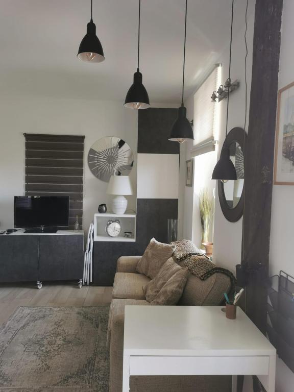 PETIT PARADIS - St MANDRIER VILLAGE - 1
