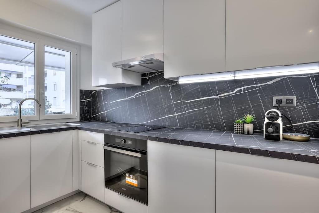 White Cocoon Studio in Antibes Centre - 2
