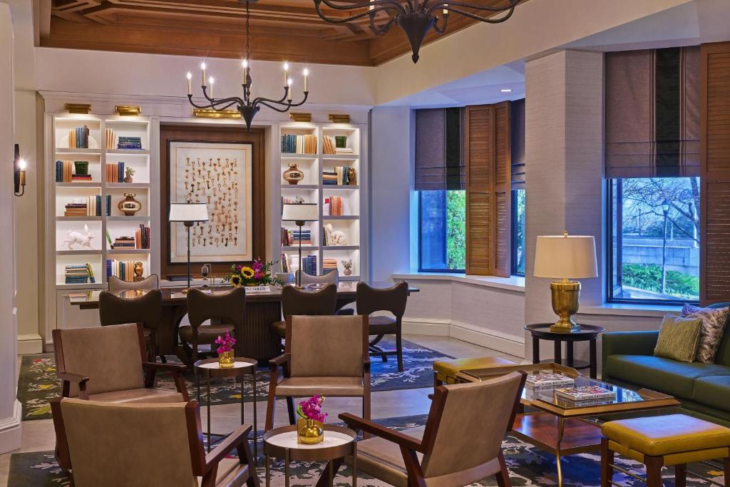 Lobby, The Whitley, a Luxury Collection Hotel, Atlanta Buckhead in Atlanta (GA)