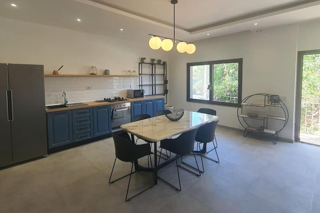 Spacious, Central 3BR Apartment with Backyard, Is-Swieqi