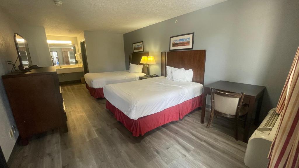 Days Inn & Suites by Wyndham Winnie, Winnie