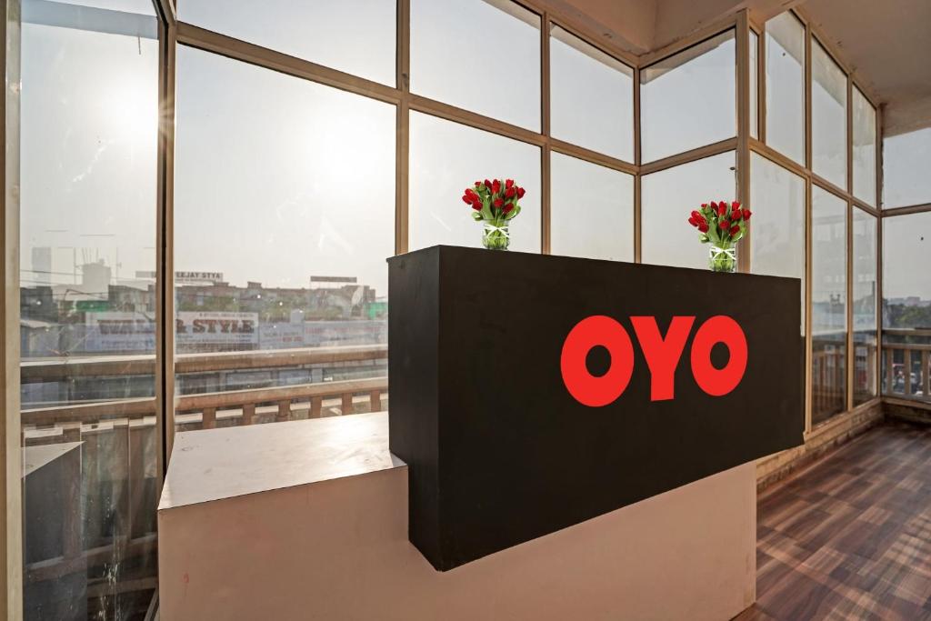 Super OYO Flagship 701883 S R Hotel