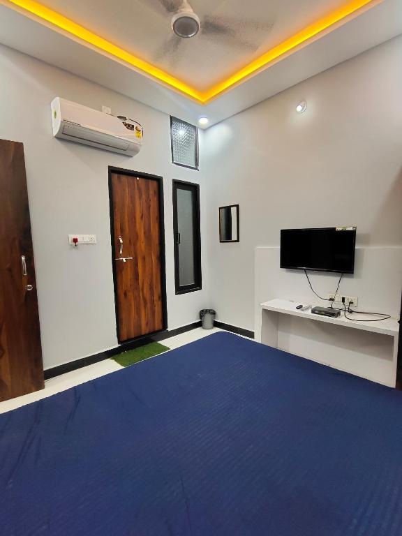 Dev Guest House