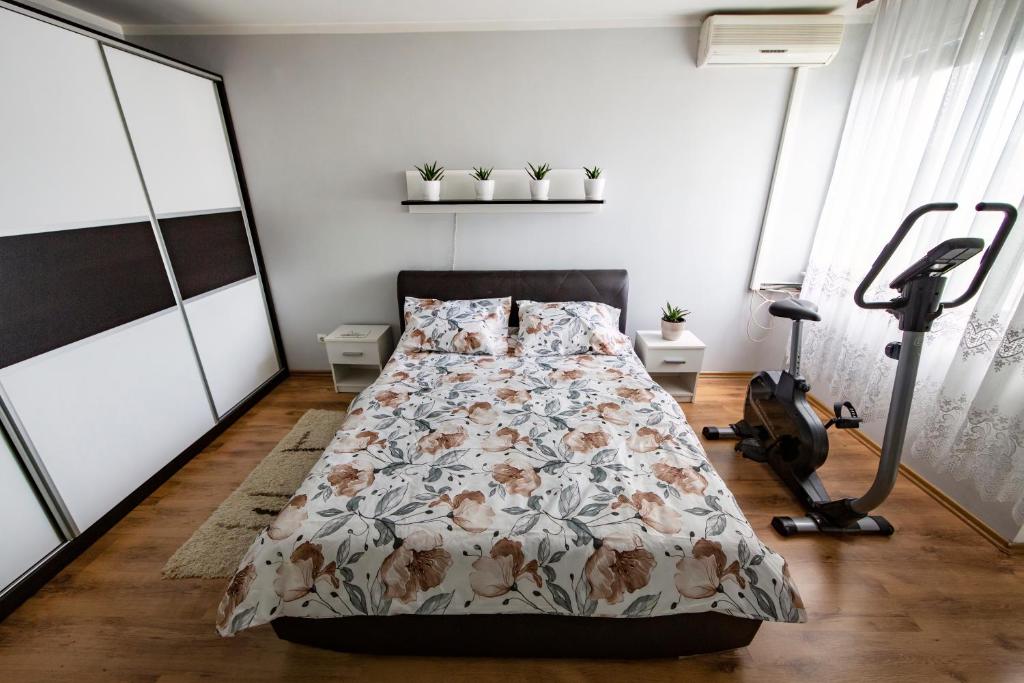 Spacious apartment (60sqm) with a balcony - 5