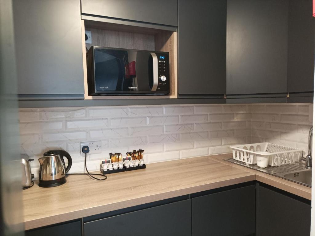 톰 딕 앤 해리엇 스튜디오 내부 이미지