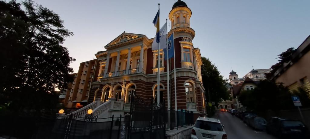 Cozy at prime location above Ferhadija Street