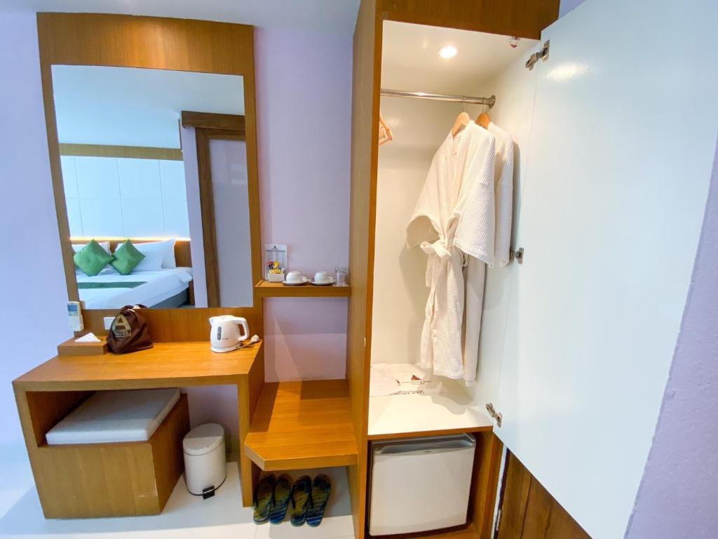 ศูนย์ธุรกิจ