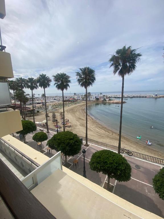 Homely Home Paseo Maritimo Edificio Eden Roc - 4