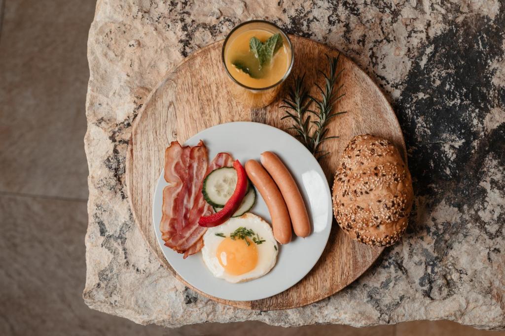 อาหารและเครื่องดื่ม