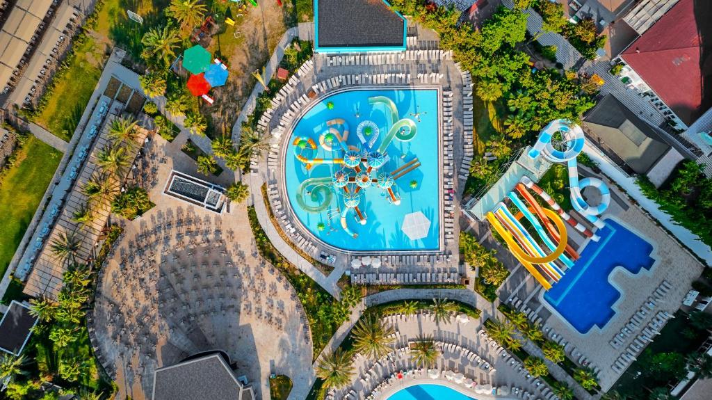 Seaden Sea Planet Resort & Spa — Kizilot