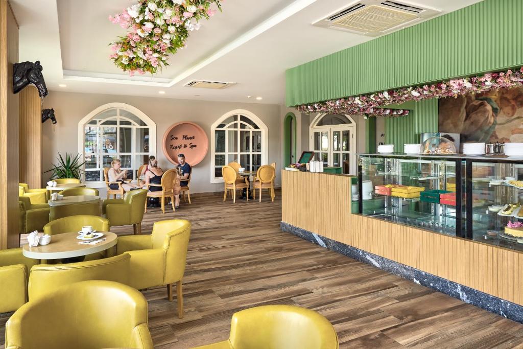 Seaden Sea Planet Resort & Spa — Kizilot