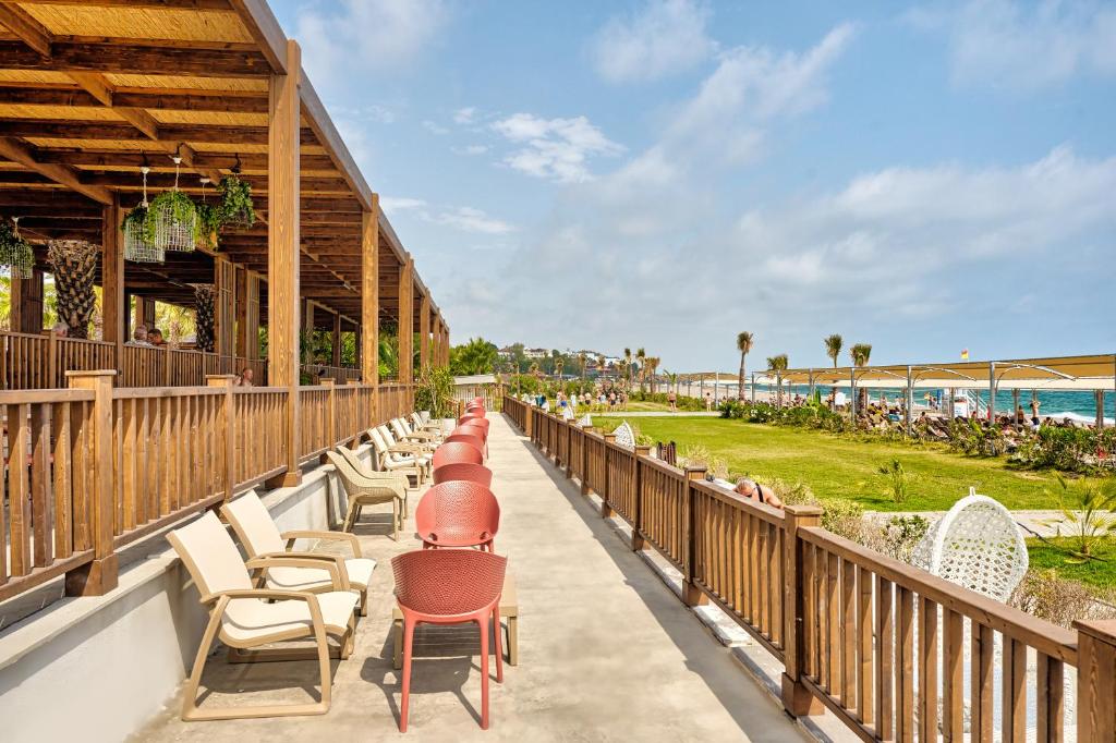 Seaden Sea Planet Resort & Spa — Kizilot