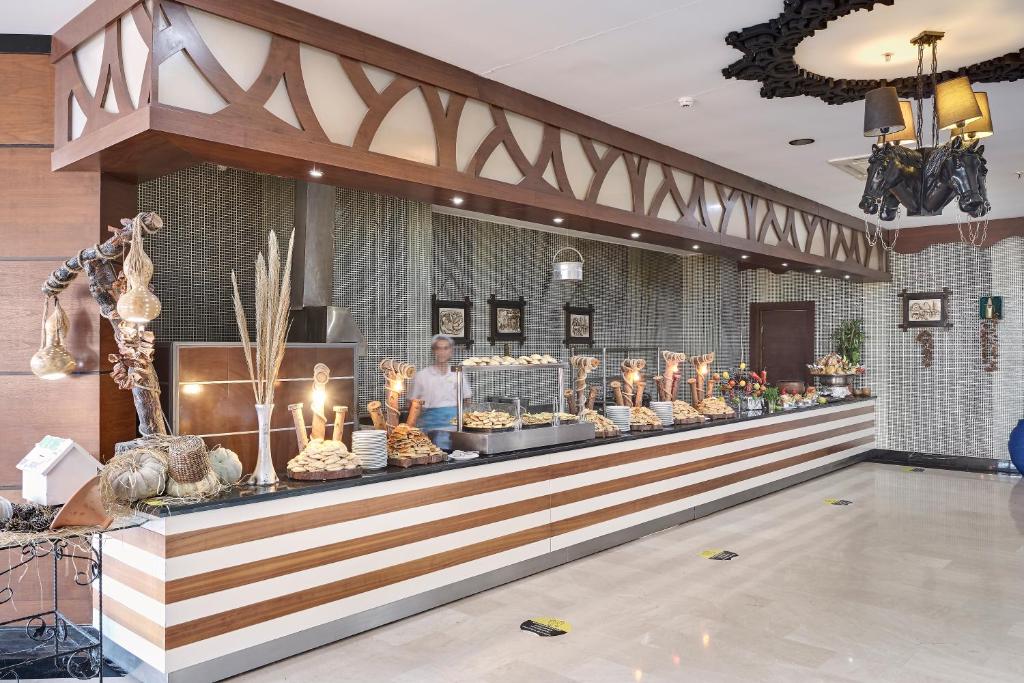Seaden Sea Planet Resort & Spa — Kizilot