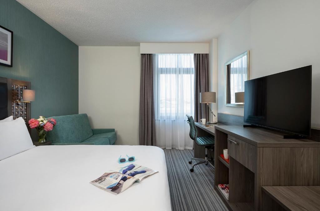 Leonardo Hotel Brighton photo