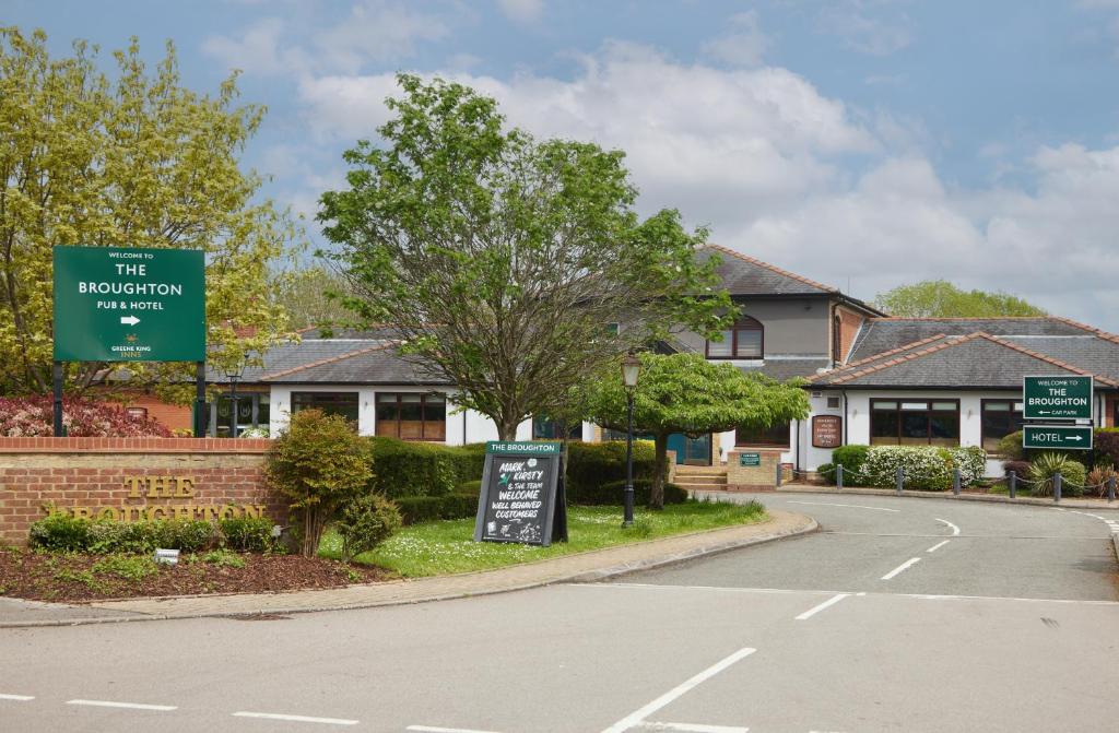 The Broughton Hotel by Greene King Inns photo