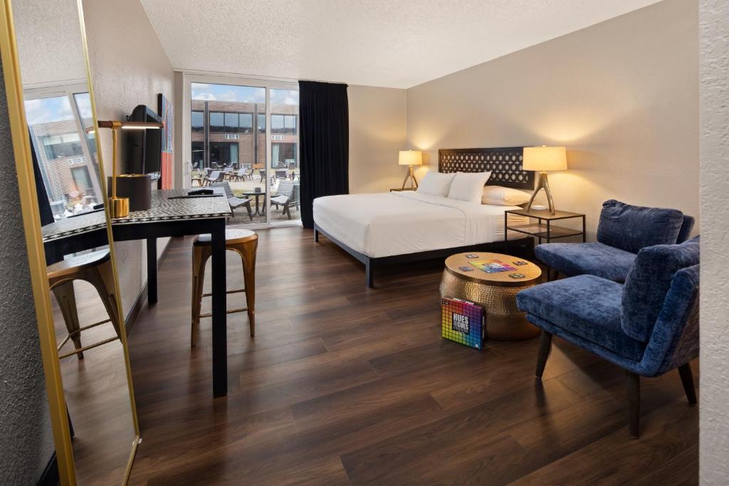 The Highlander Hotel photo