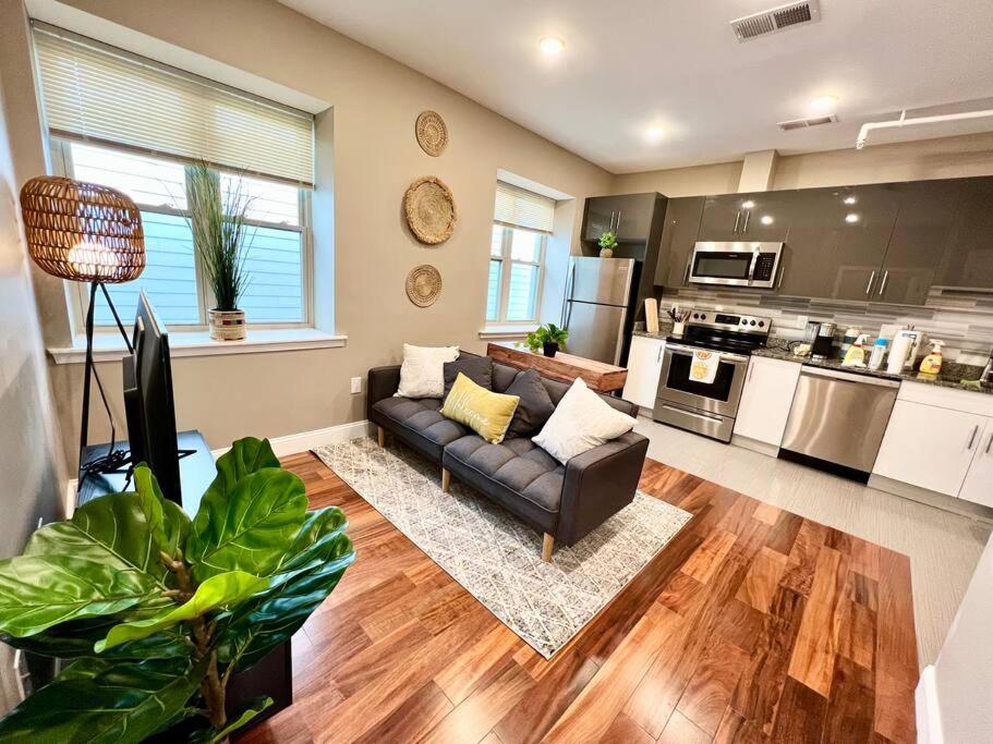 501 Cozy and Comfy 1BR apartment in center city, Filadelfie