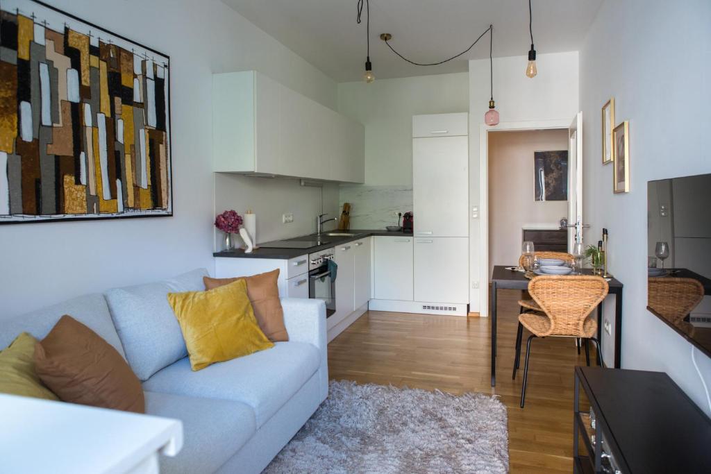 Cozy City Apartment - 3